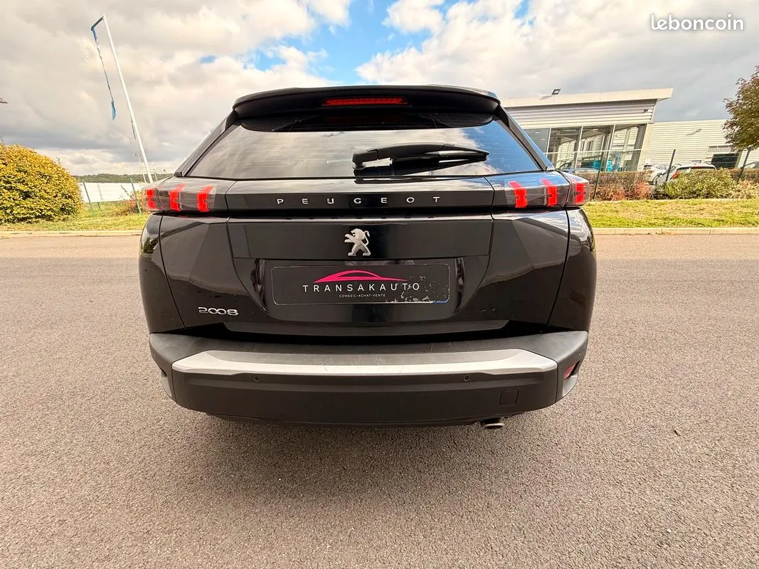 Peugeot 2008 2021 photo 4