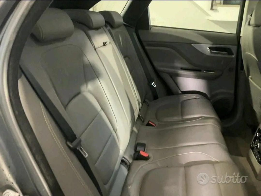Jaguar F-Pace 2016 photo 4