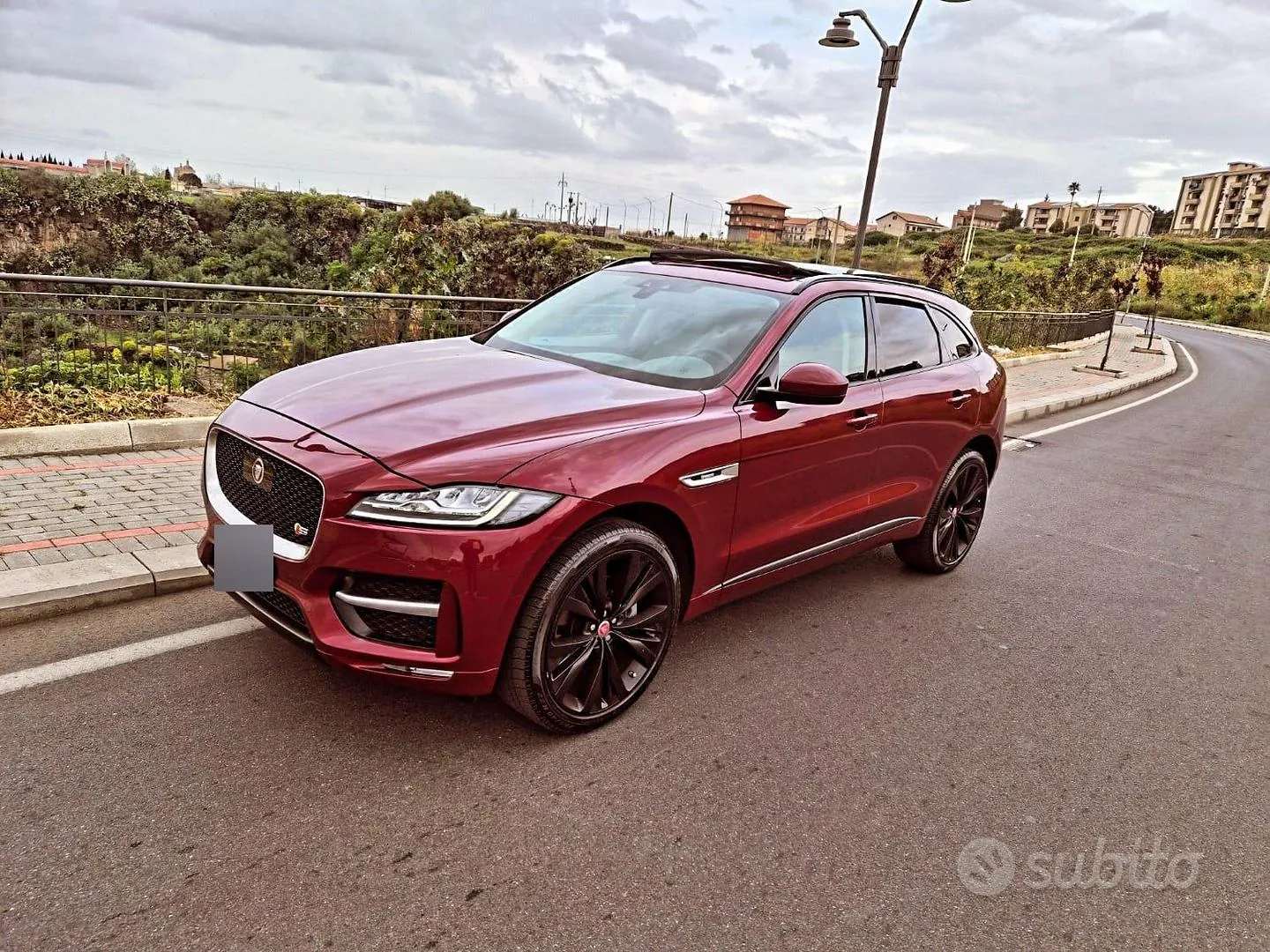Jaguar F-Pace