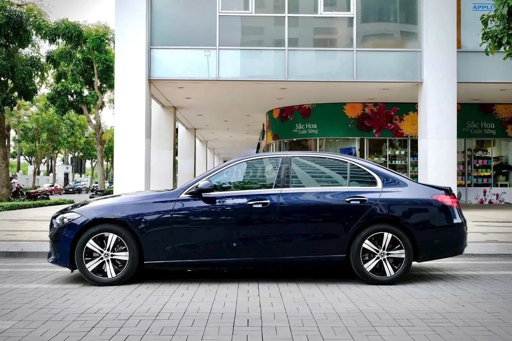 Mercedes-Benz C-Class 2021 photo 5