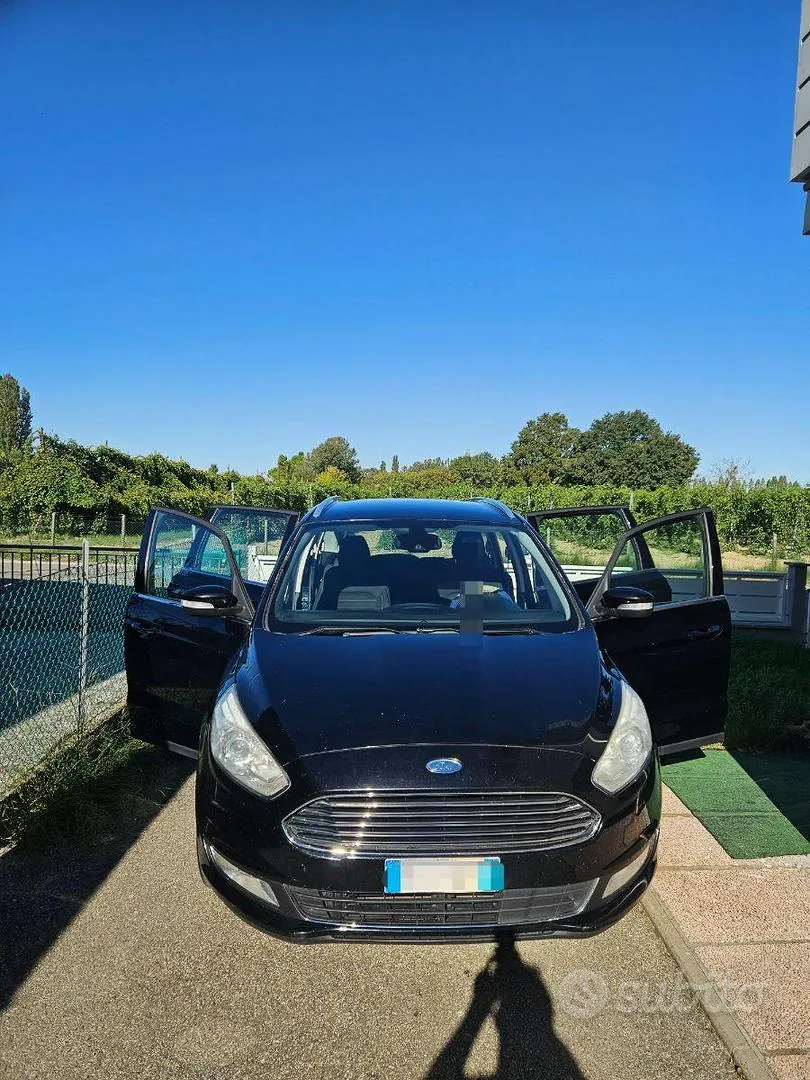 Ford Galaxy 2017 photo 2