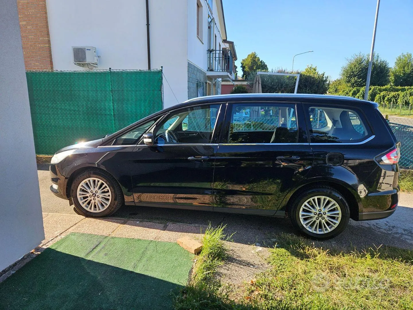 Ford Galaxy 2017 photo 5