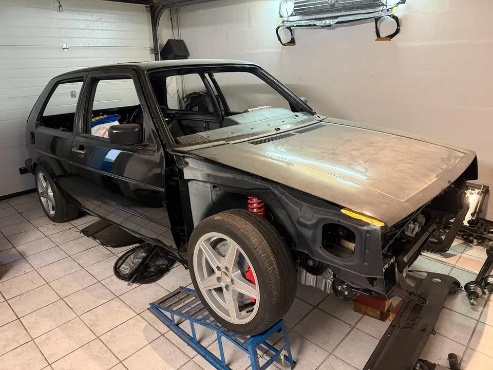 Volkswagen Golf 2