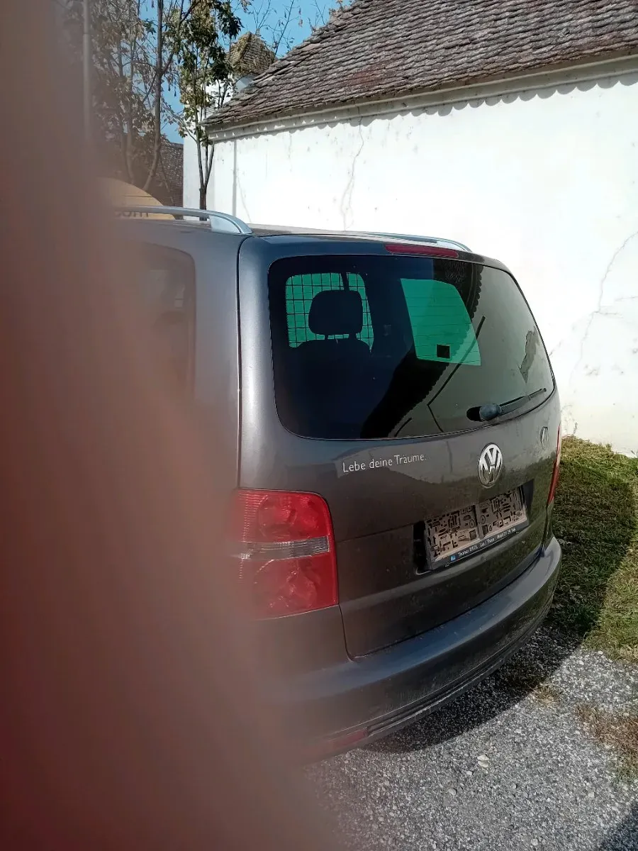 Volkswagen Touran 2005 photo 3
