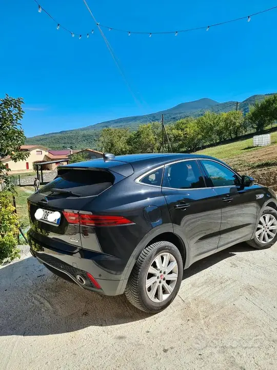 Jaguar E-Pace 2020 photo 3