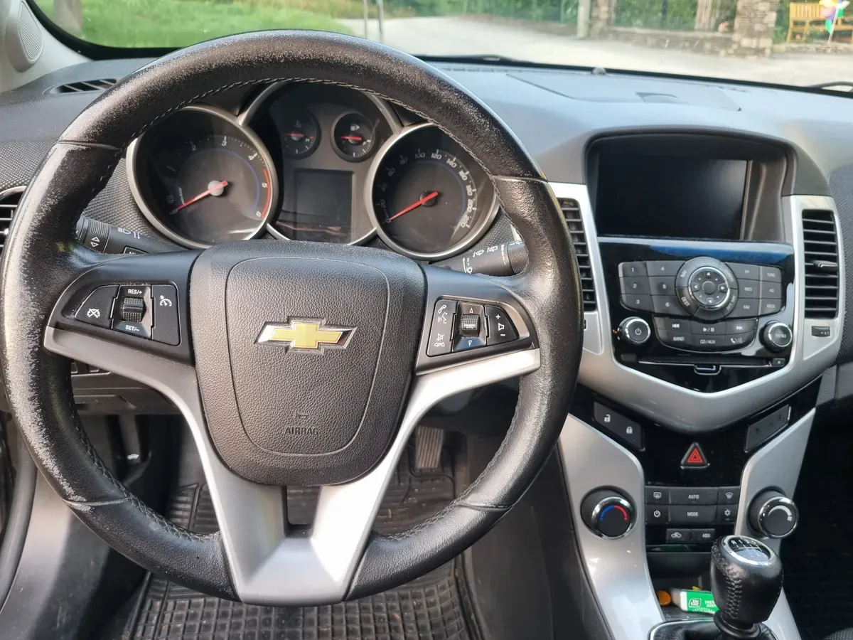 Chevrolet Cruze 2013 photo 3