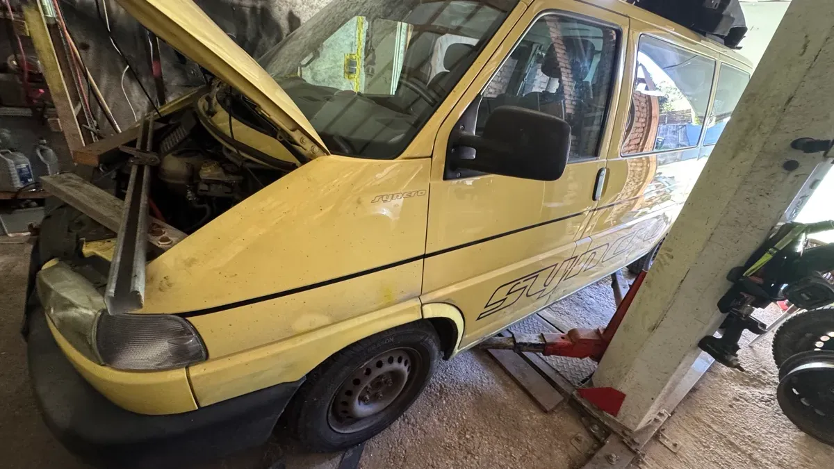 Volkswagen T4 2001 photo 2