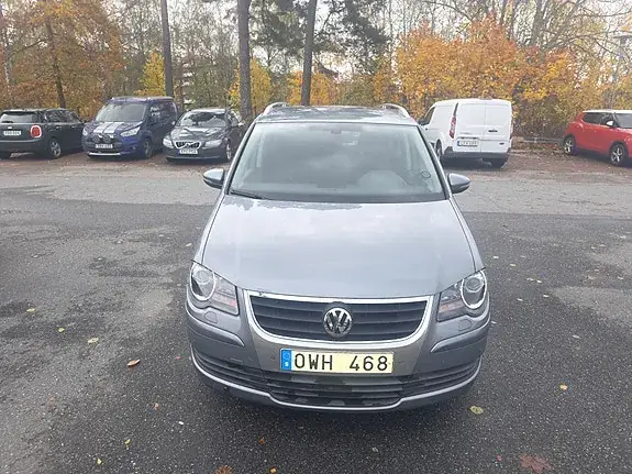 Volkswagen Touran 2010 photo 4