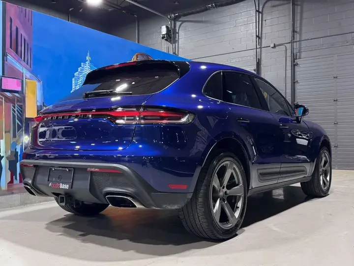 Porsche Macan 2023 photo 2