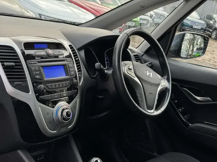 Hyundai Ix20 2015 photo 2