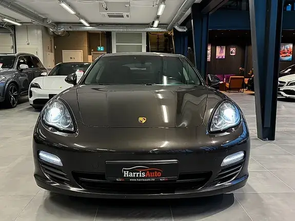 Porsche Panamera 2012 photo 3