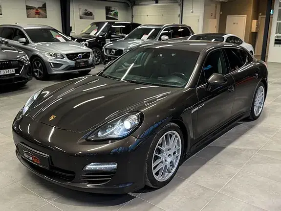 Porsche Panamera 2012 photo 5