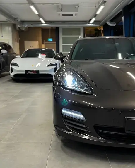 Porsche Panamera 2012 photo 4