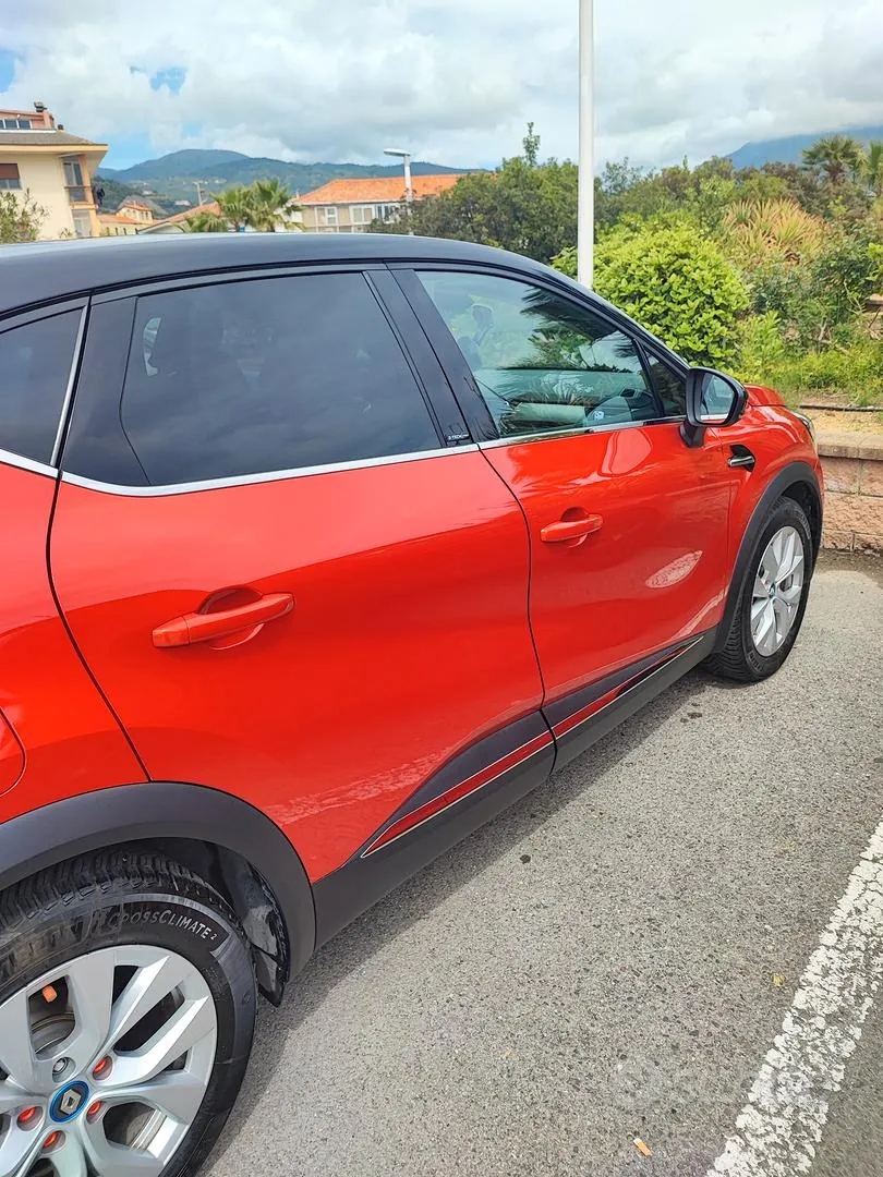 Renault Captur 2021 photo 2