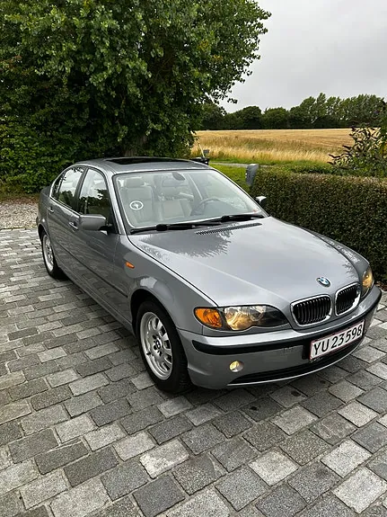 BMW 320I 2004 photo 2