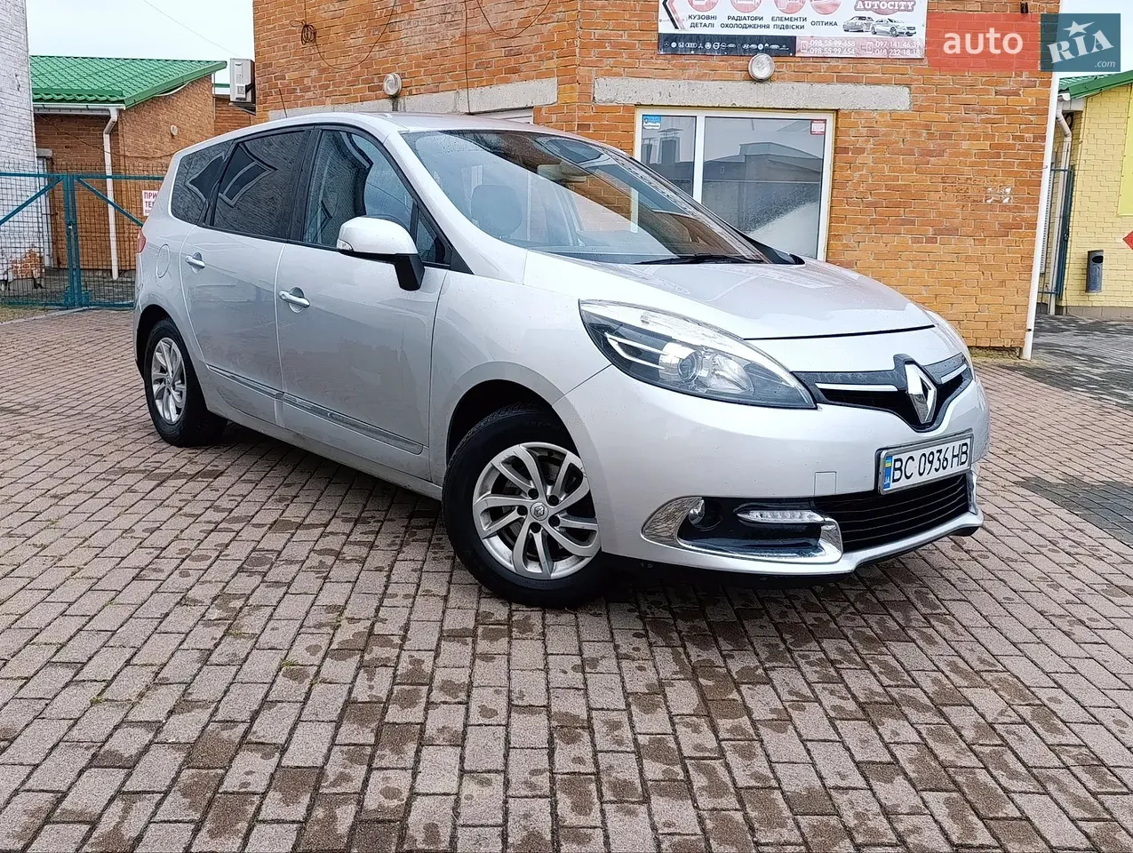 Renault Grand Scenic 2013 photo 4