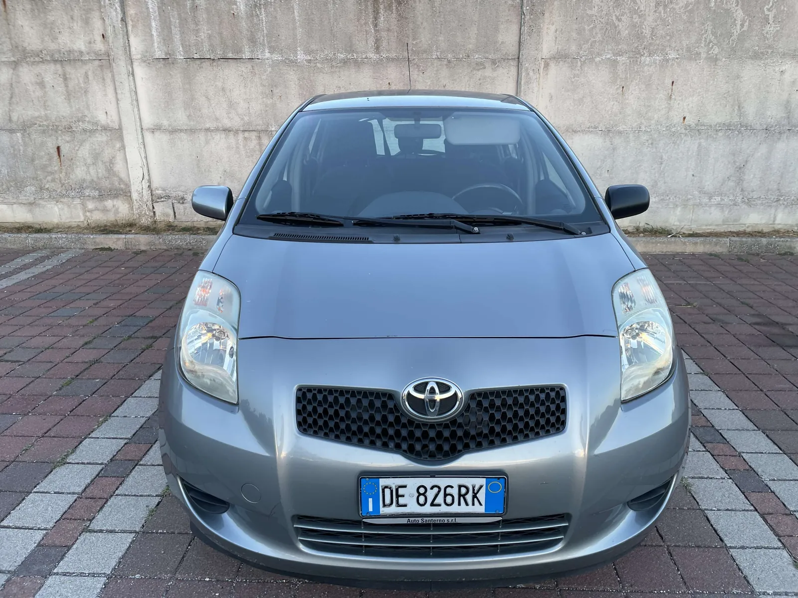 Toyota Yaris 2006 photo 2