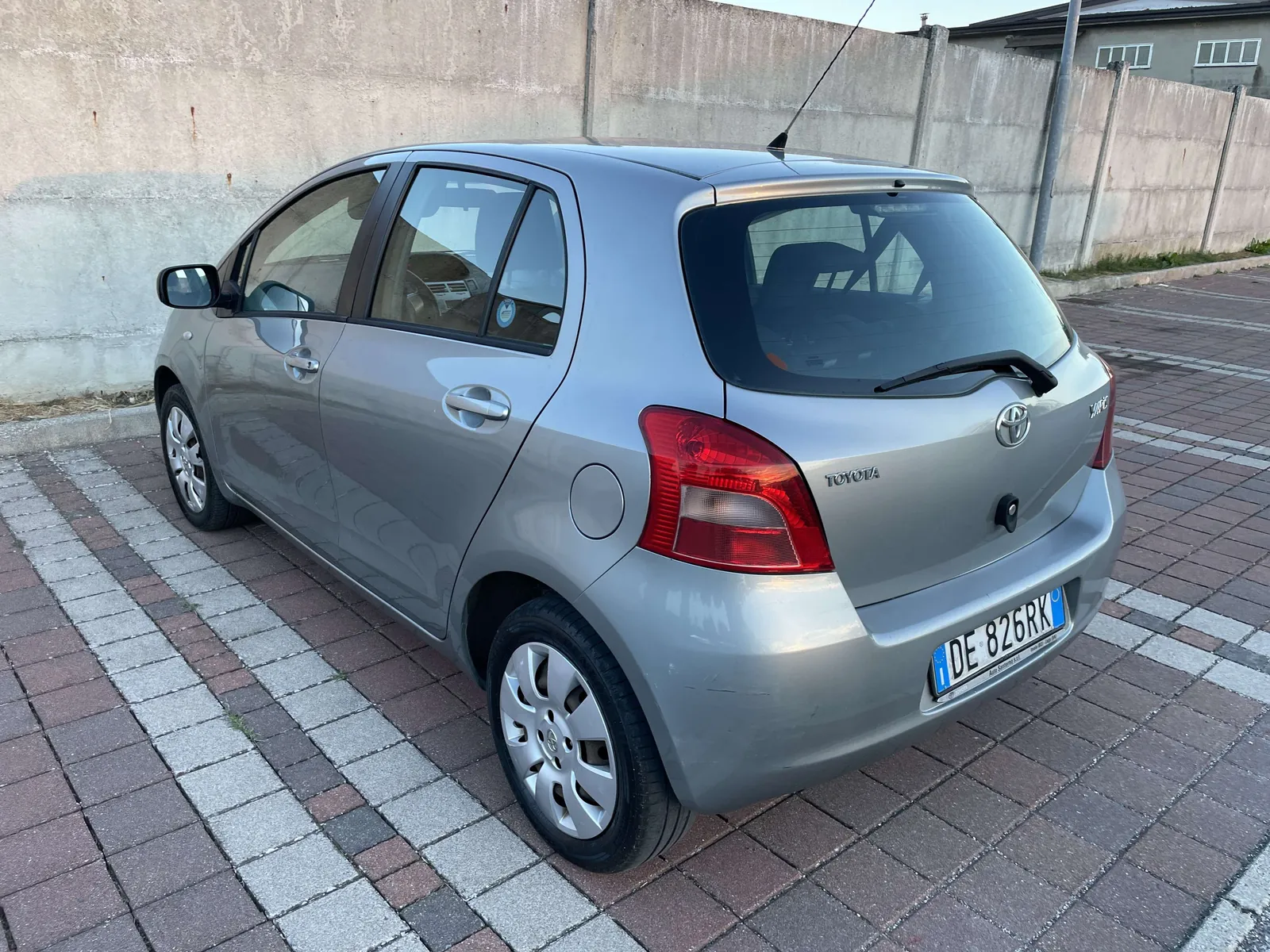 Toyota Yaris 2006 photo 4