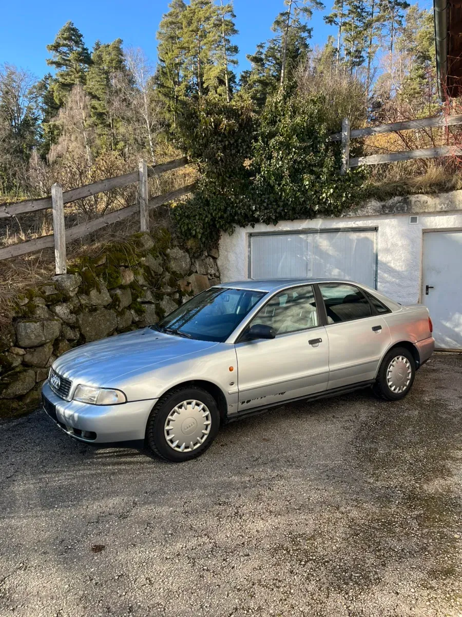 Audi A4 1996 photo 3