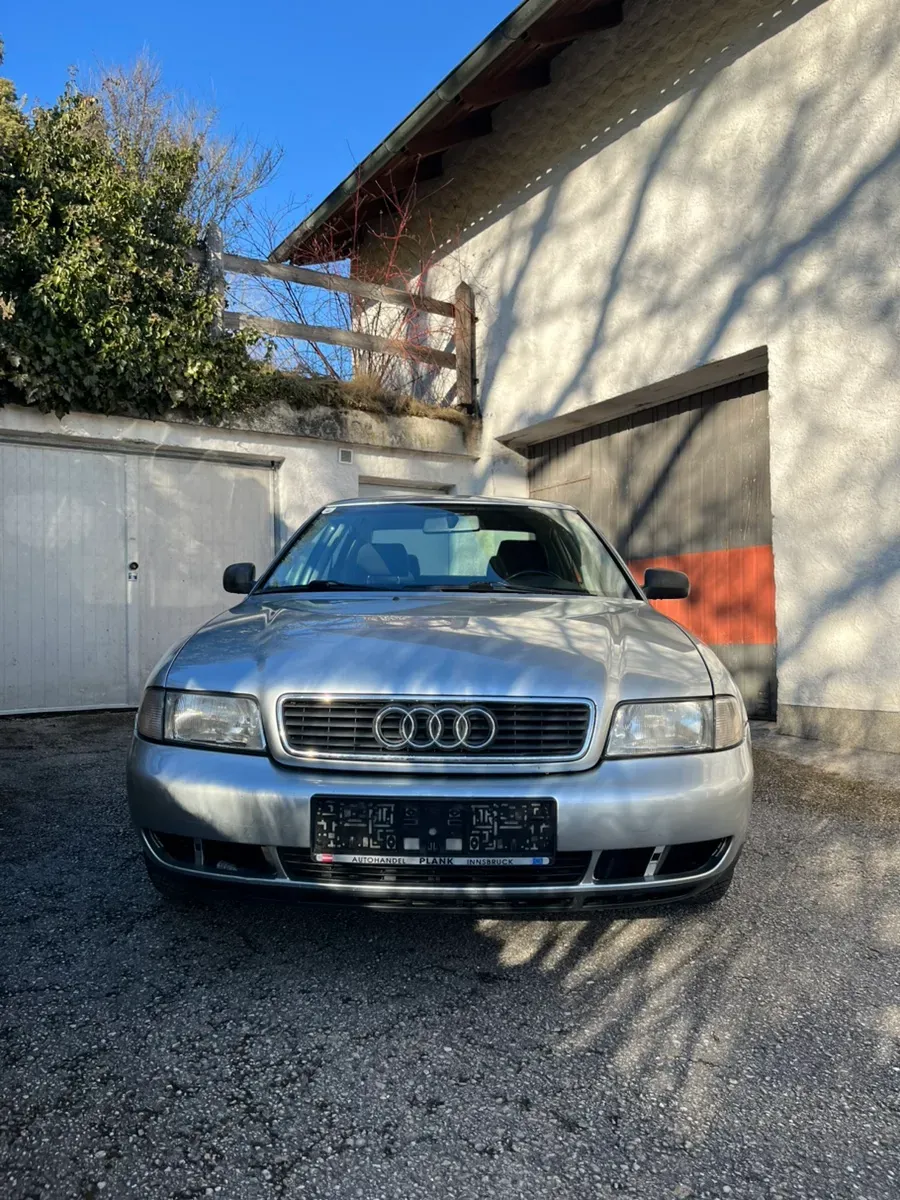 Audi A4 1996 photo 2