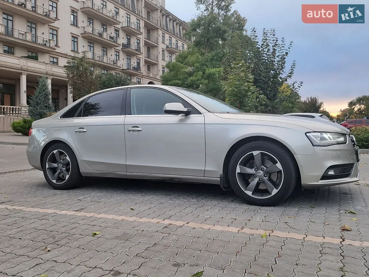 Audi A4 2014 photo 5