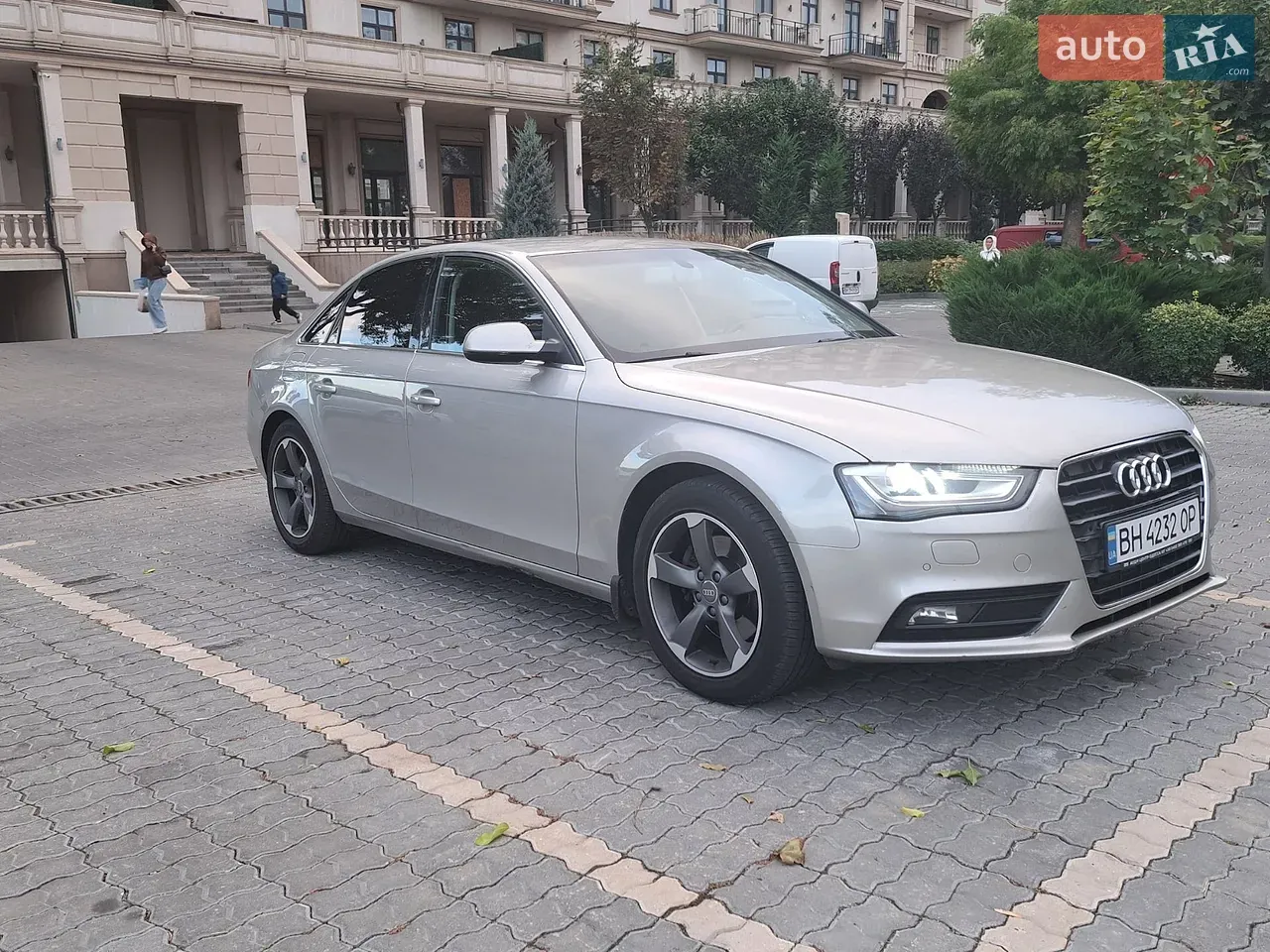 Audi A4 2014 photo 4