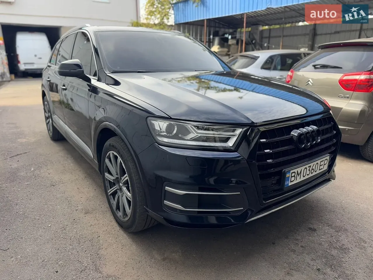 Audi Q7 2017 photo 2