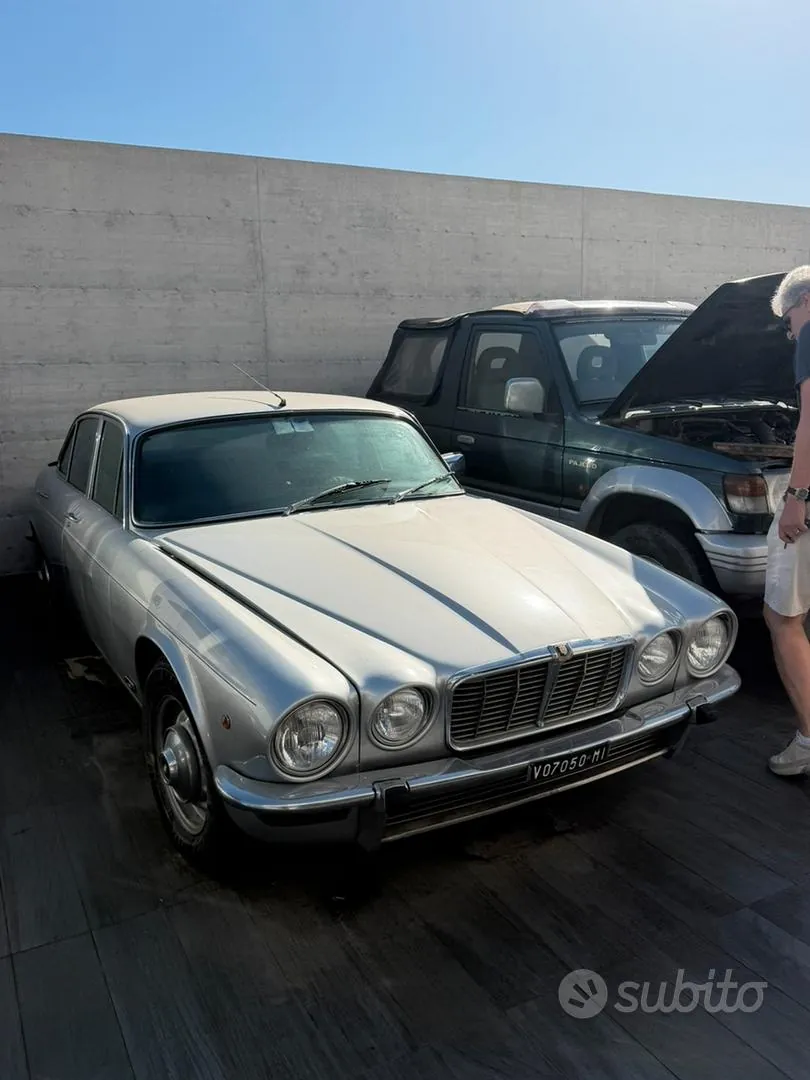 Jaguar Xj6