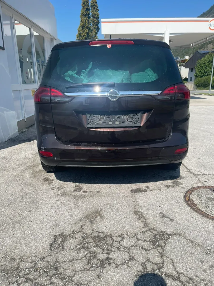 Opel Zafira Tourer 2013 photo 3