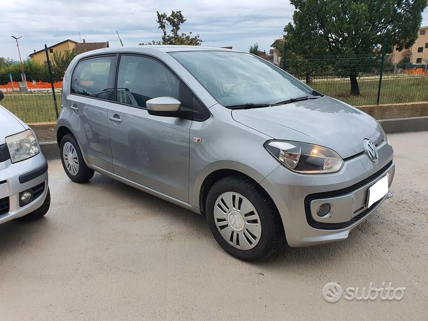 Volkswagen Up 2013 photo 3