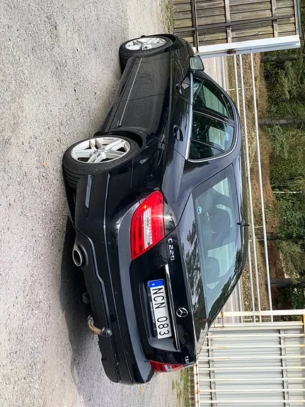 Mercedes-Benz C220