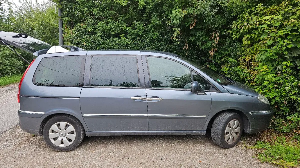 Citroen C8 2012 photo 2