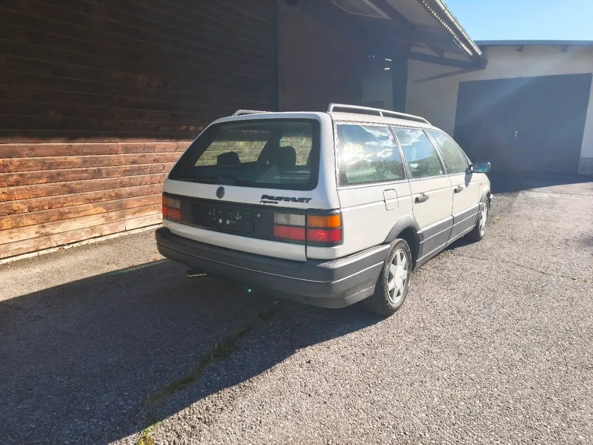 Volkswagen Passat 1992 photo 3