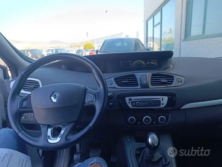 Renault Scenic 2014 photo 3