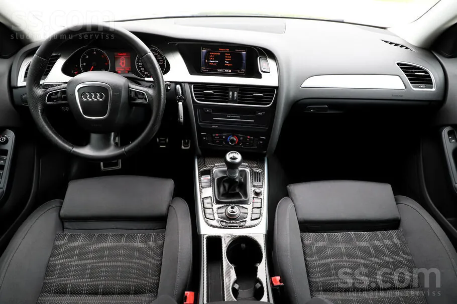 Audi A4 2009 photo 5