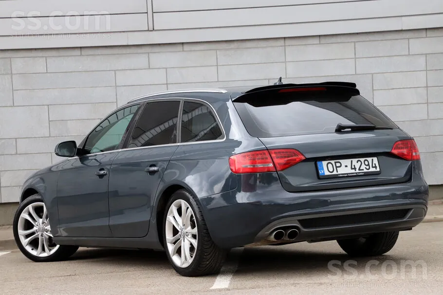Audi A4 2009 photo 4