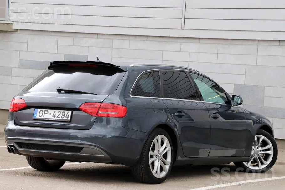 Audi A4 2009 photo 3