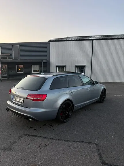 Audi A6 2010 photo 4