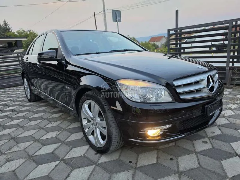 Mercedes-Benz C320 2010 photo 2