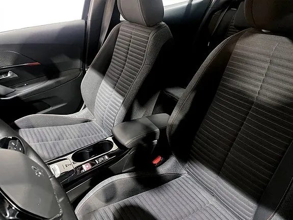 Peugeot E-2008 2022 photo 5