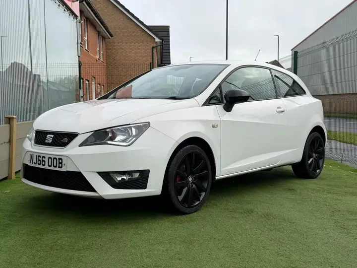 Seat Ibiza 2016 photo 5