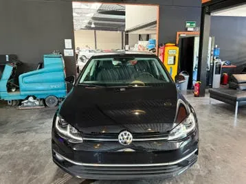 Volkswagen Golf 2018 photo 2