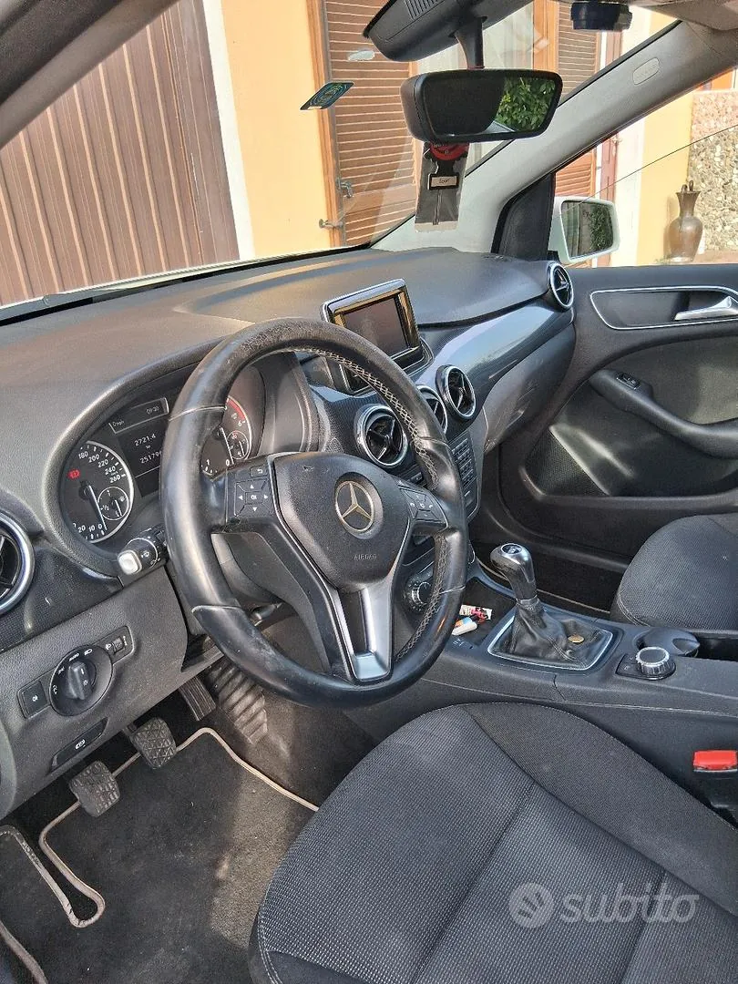 Mercedes-Benz B 2013 photo 4