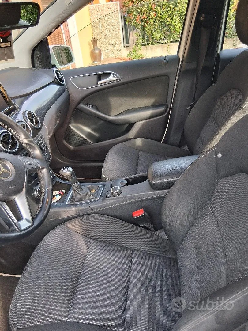 Mercedes-Benz B 2013 photo 3
