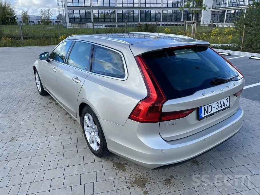Volvo V90
