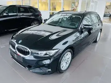 BMW 3 Series 2022 photo 2