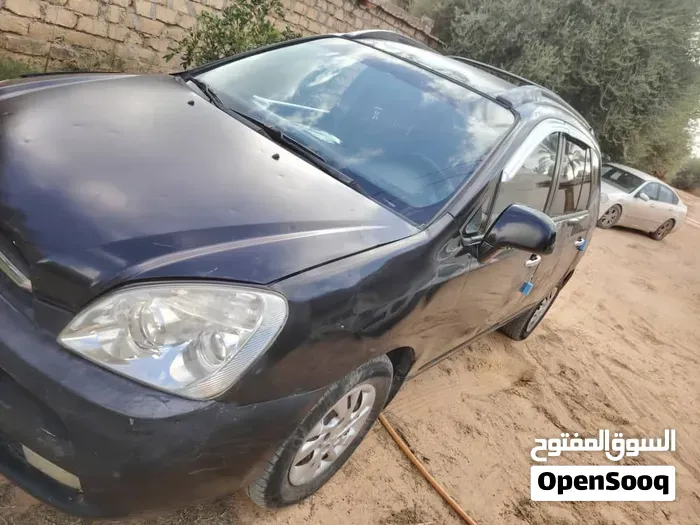 Kia Rondo 2009 photo 3