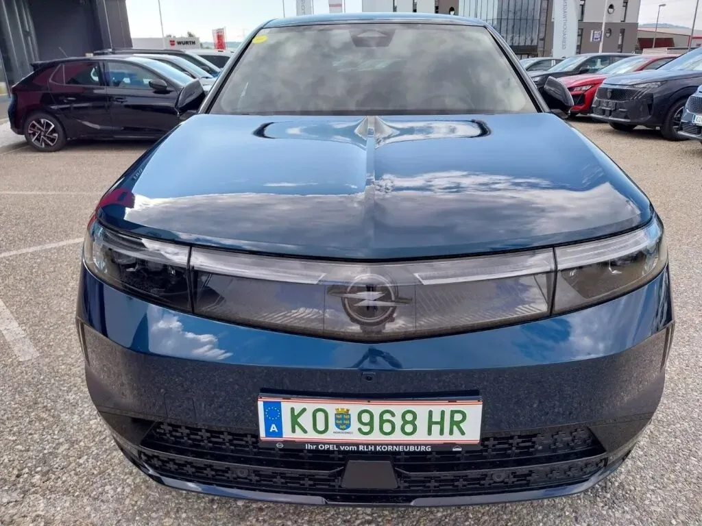 Opel Grandland photo 3