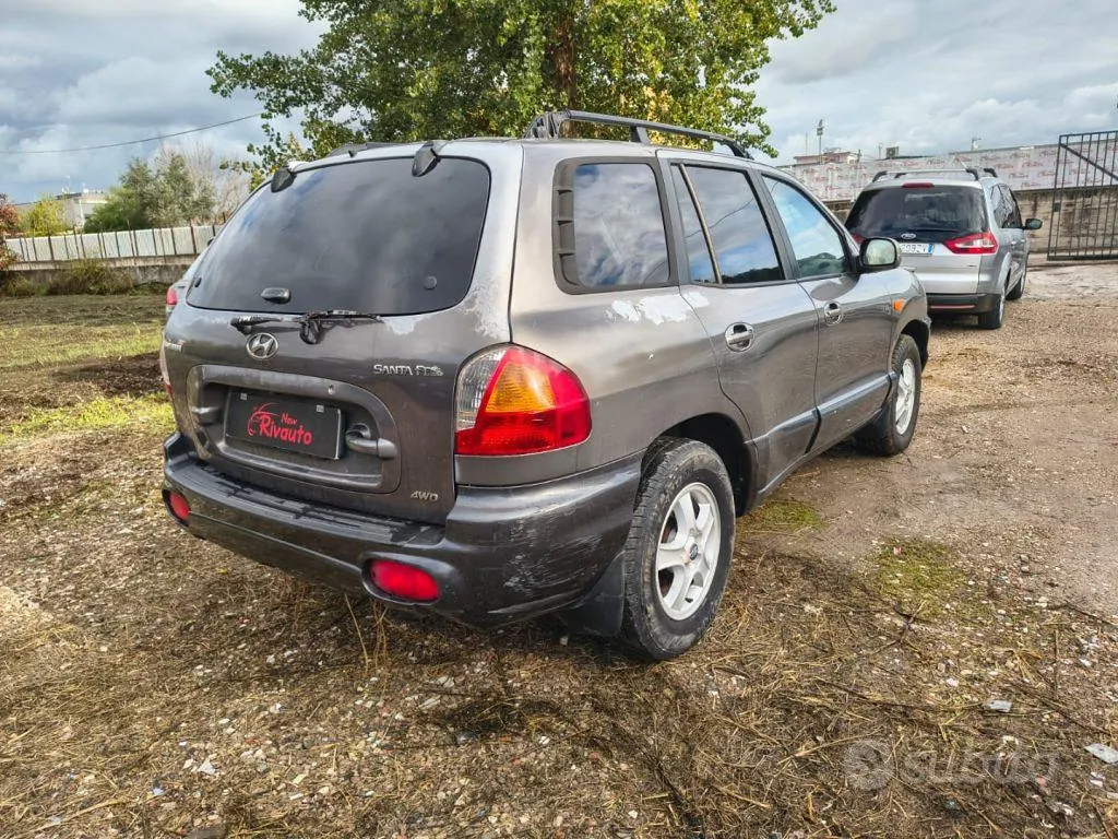Hyundai Santa Fe 2004 photo 5
