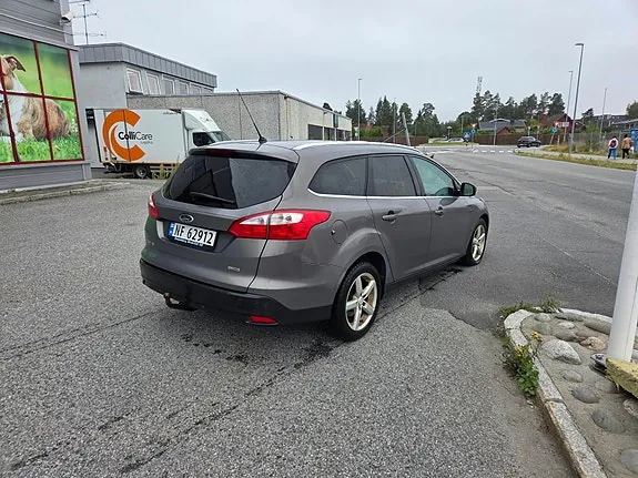 Ford Focus 2012 photo 3